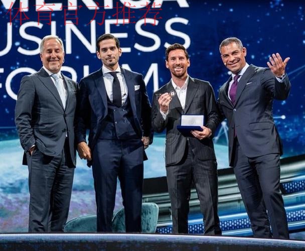 重磅!莱万或加盟迈阿密,梅西苏亚雷斯迎来最强搭档 重磅!莱万或加盟迈阿密,梅西苏亚雷斯迎来最强搭档